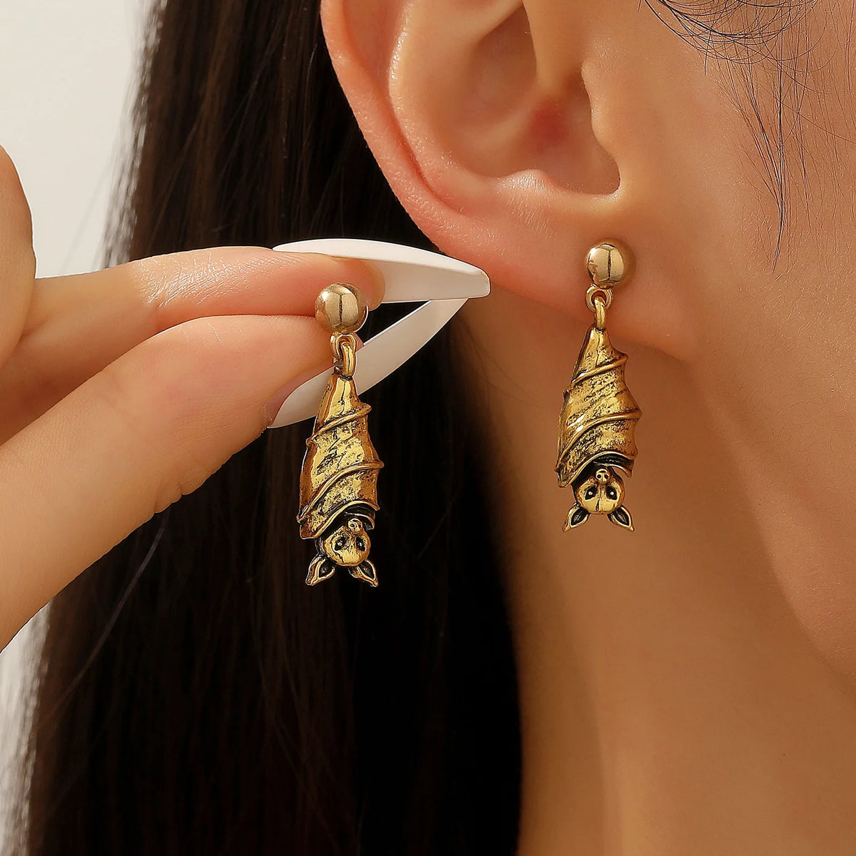 Retro Dark Bat Pendant Earrings Halloween Cosplay